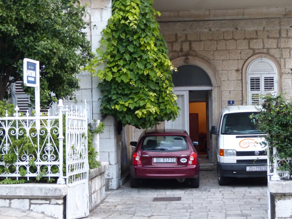 mjestozaparkiranjejeudubrovnikujakovano.jpg