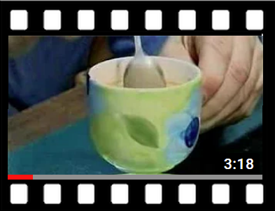 Visina tona u šalici cappuccina